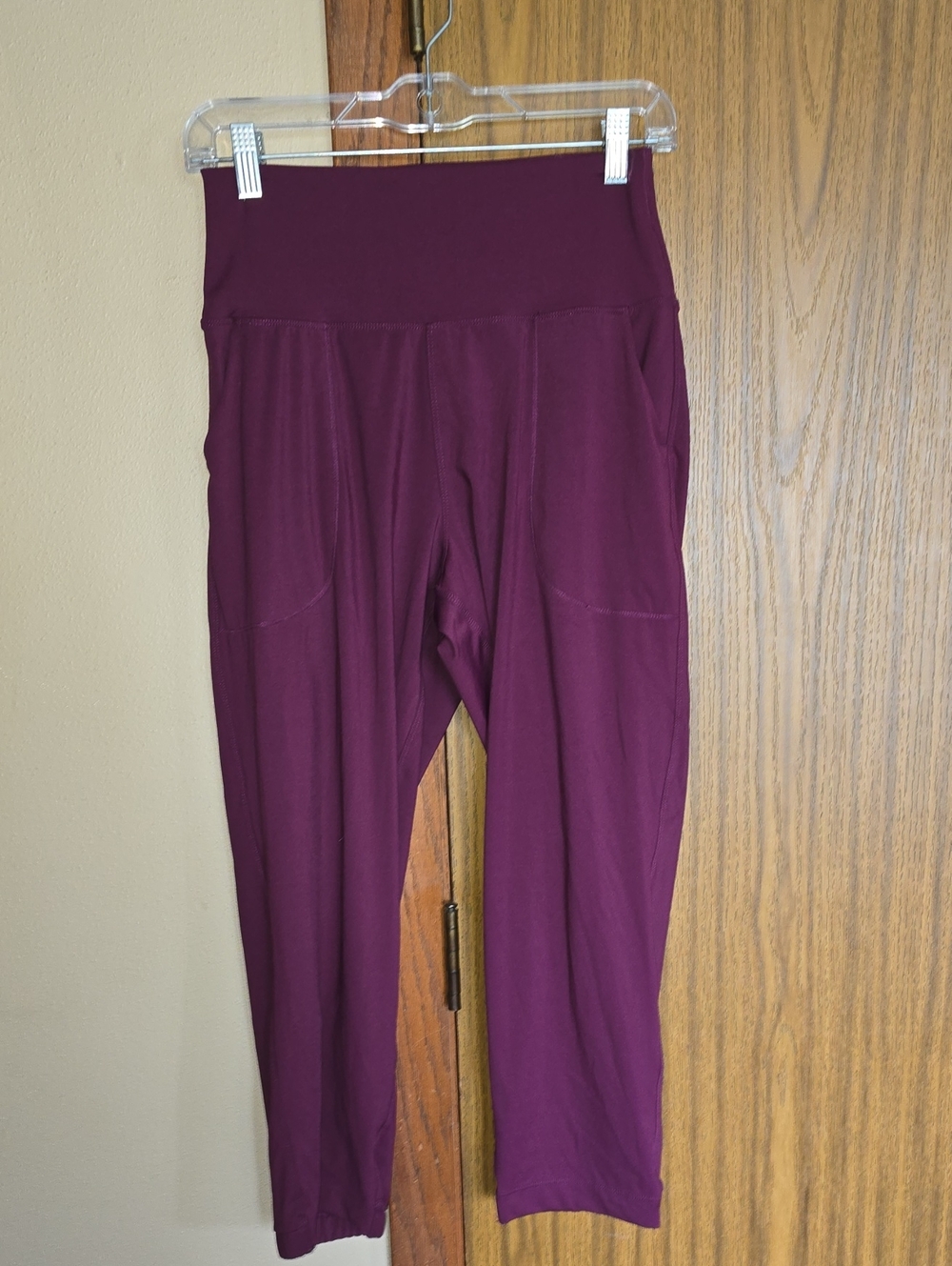 High-Waist Burgundy Women's Leggings with Pockets